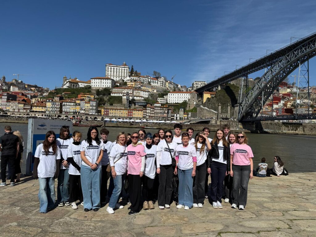 Pozdrowienia z Portugalii od stażystów ERASMUS+
