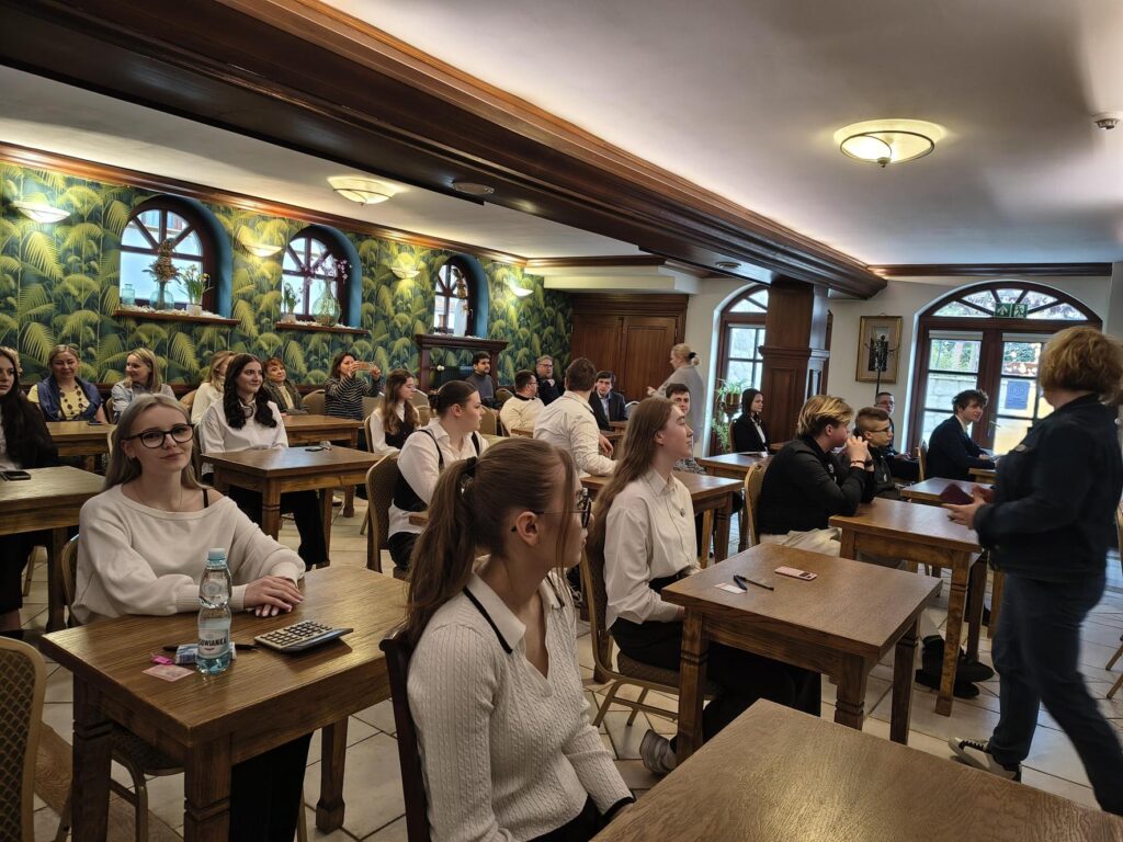 Wielki sukces naszej uczennicy w finale XIII Olimpiady Wiedzy o Turystyce!